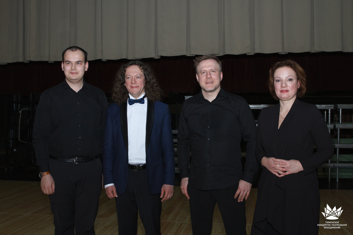 На сцене Тюменской Филармонии прозвучали «Танцы со временем», в ...